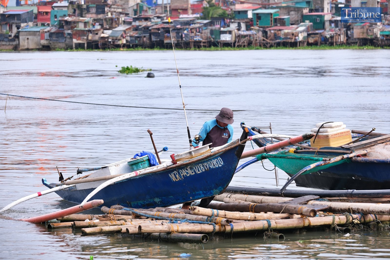 TRIBUNE-fishingboat