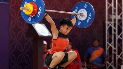 Angeline Colonia claims double gold at World Junior Weightlifting Championships