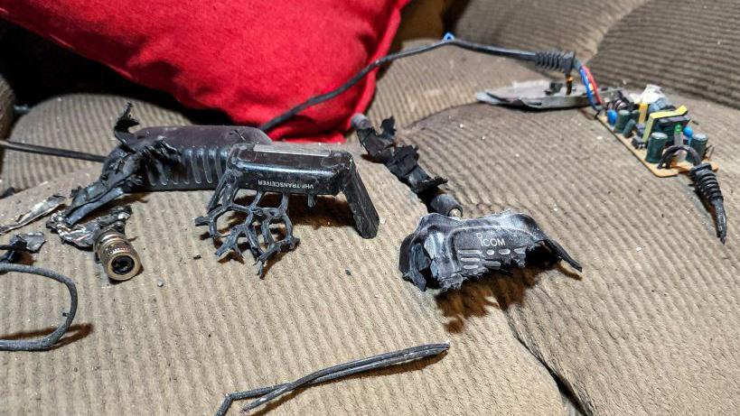 Mga walkie-talkie ng Hezbollah sumabog, 20 patay