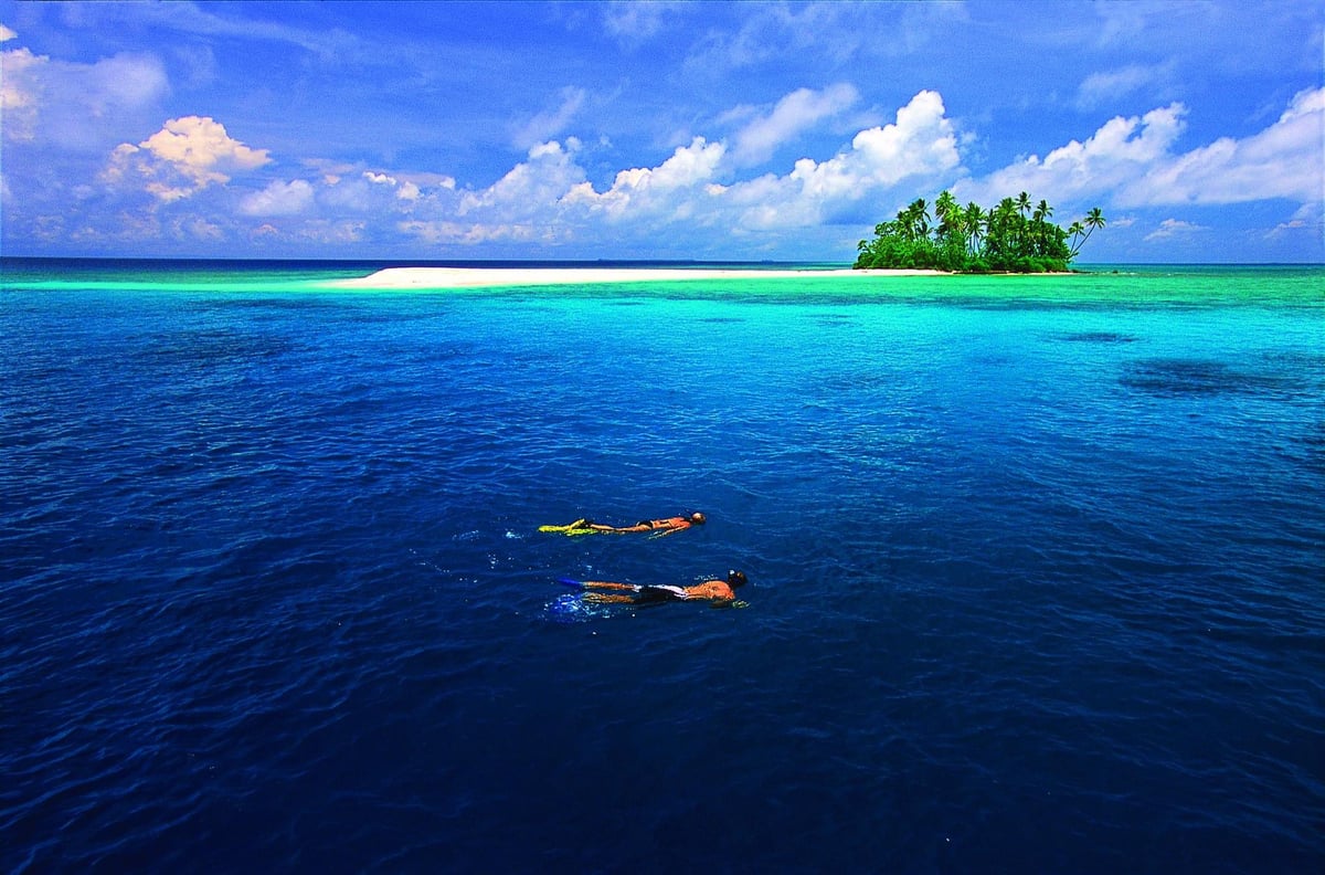 Explore the hidden paradise of PNG — where crystal clear waters meet untouched, pristine beaches. Don’t forget to pack your snorkel.