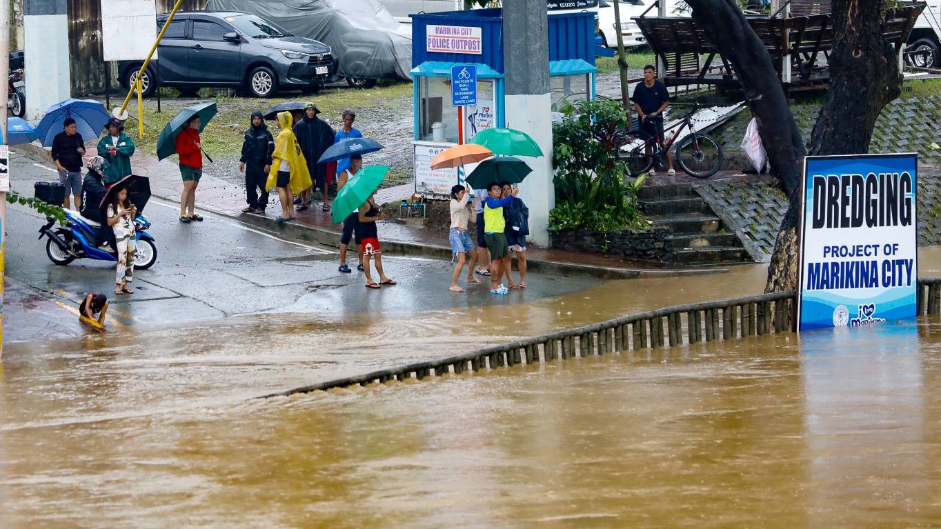 Grab Philippines donates motorized rescue boats to Marikina LGU