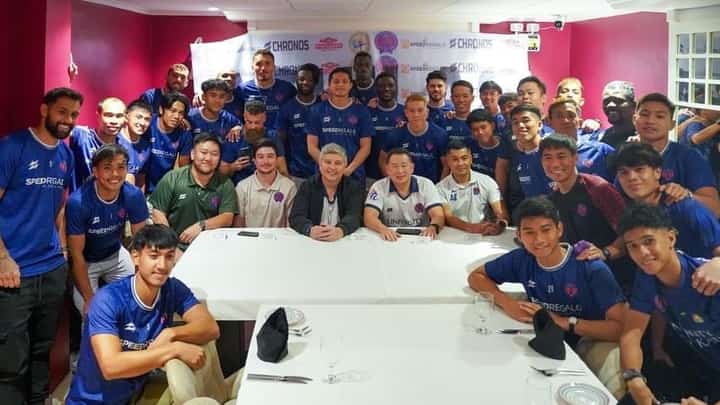 DAVAO Aguilas-University of Makati FC founder Jeff Cheng (middle) believes that his club has what it takes to conquer the Philippines Football League.