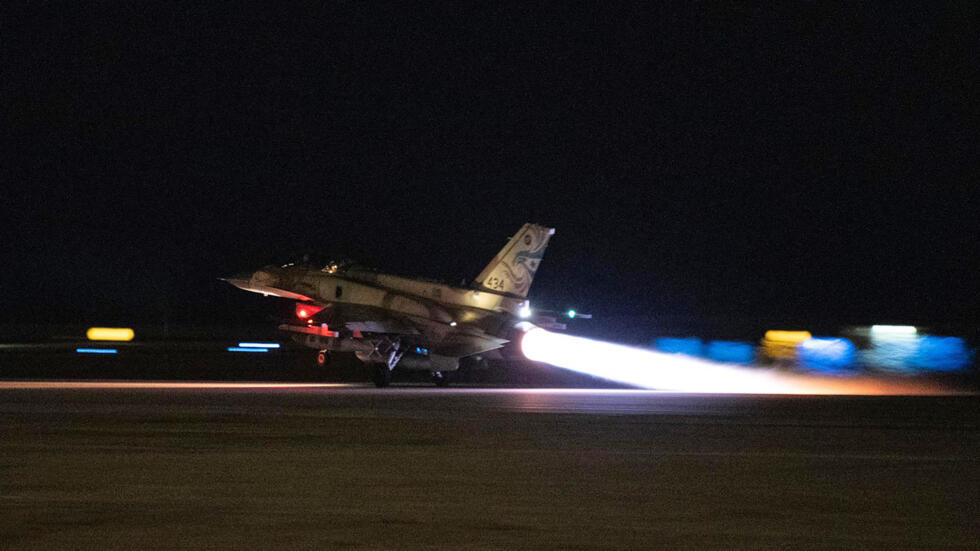 Israel attacks Hezbollah launchers 