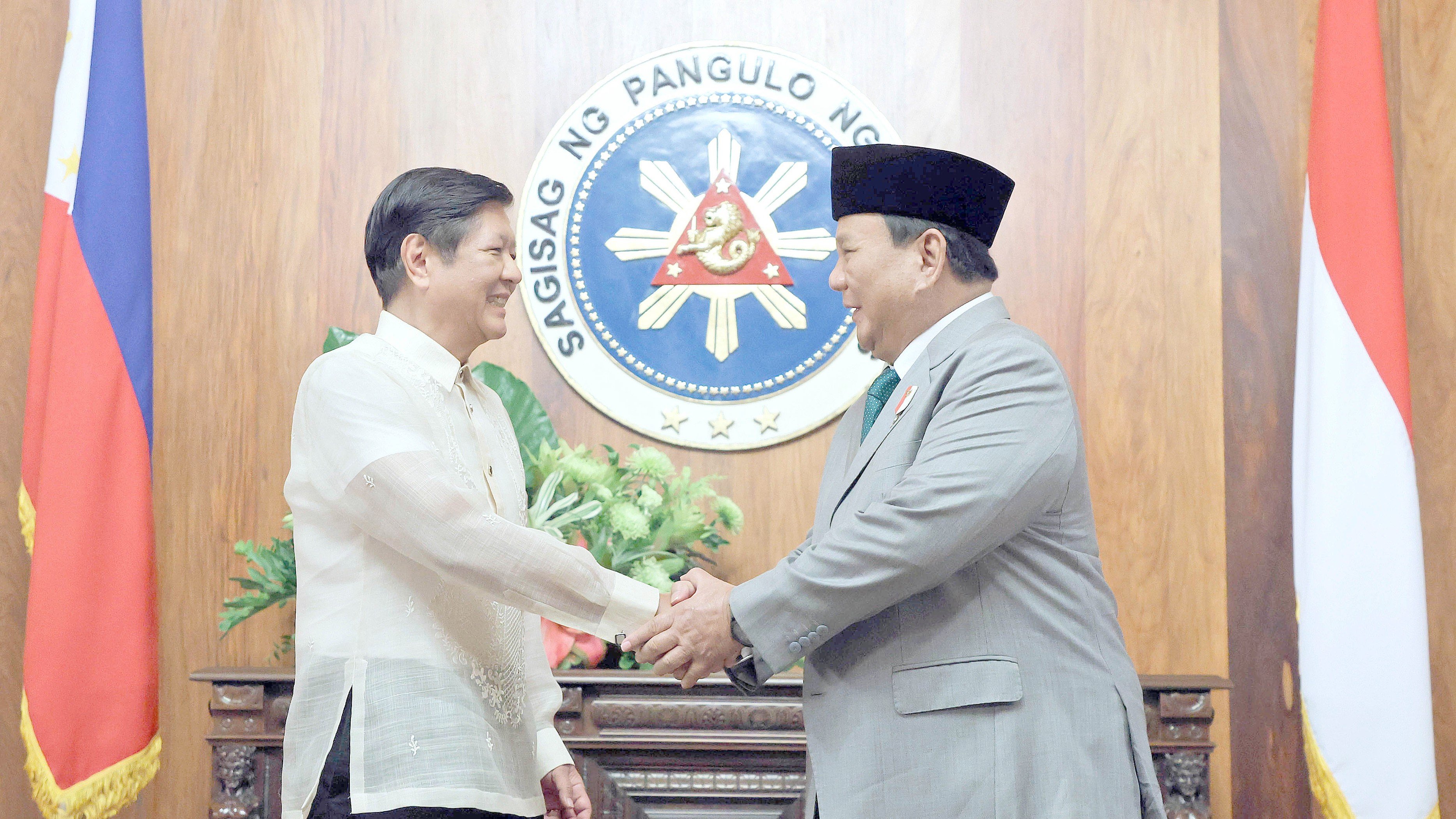 AT the Palace President Ferdinand R. Marcos Jr. welcomes Indonesian president-elect Prabowo Subianto at Malacañan Palace, Manila on Friday 20 September 2024. During the meeting, Marcos and Prabowo expressed their commitment to deepen the ties between the Philippines and Indonesia.