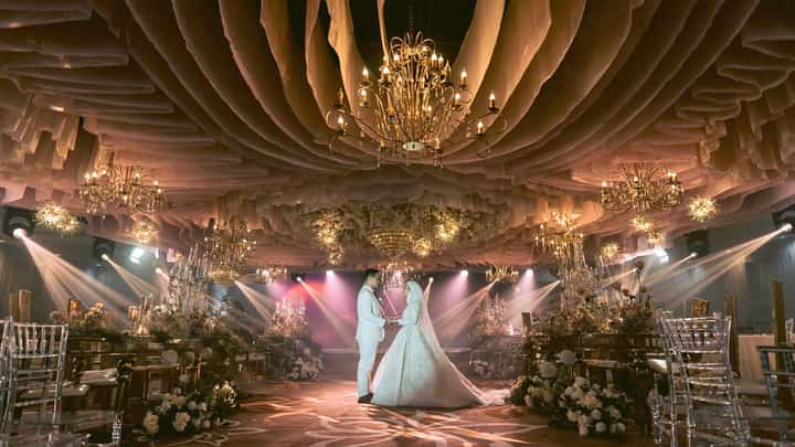 Set against the backdrop of a dreamy, bluish-pink paradise, the event drew an array of esteemed guests from Mindanao, making it a strong contender for the Muslim Wedding of the Year.