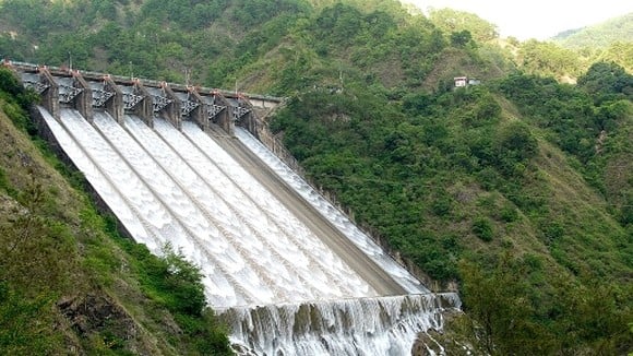 North Luzon dams remain open