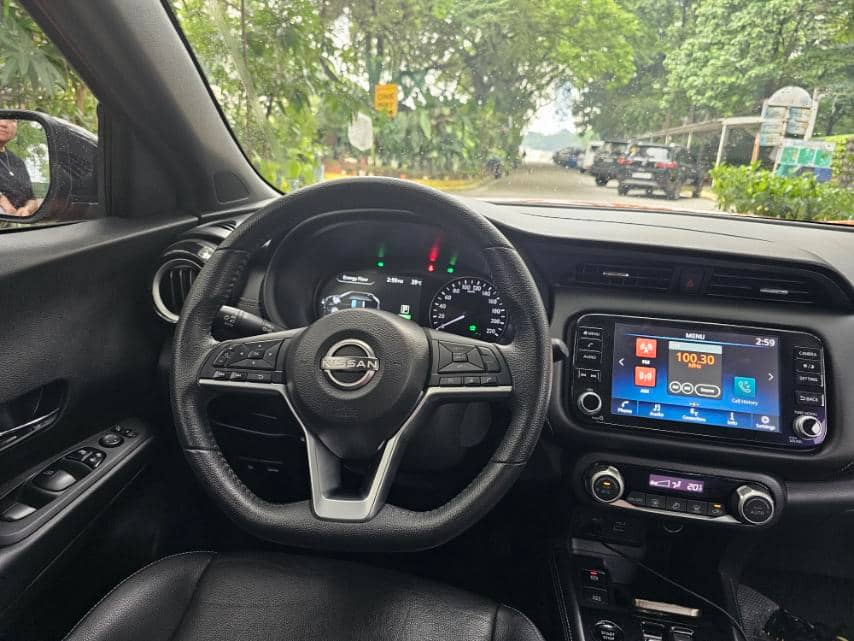 Neat interior set-up.