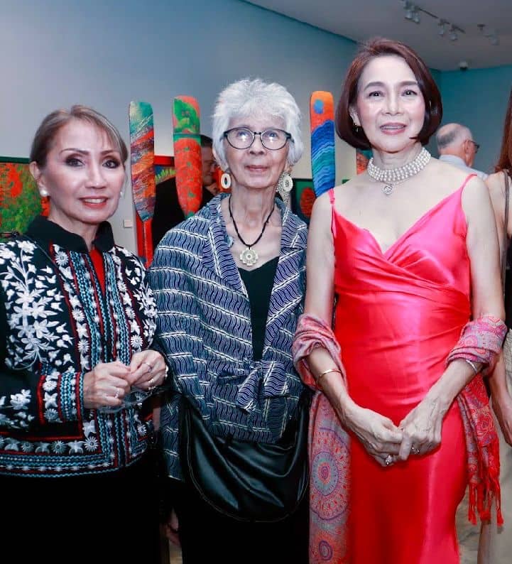 The attending artists: Susan Fetalvero-Roces, Imelda Cajipe Endaya and Marivic Rufino.