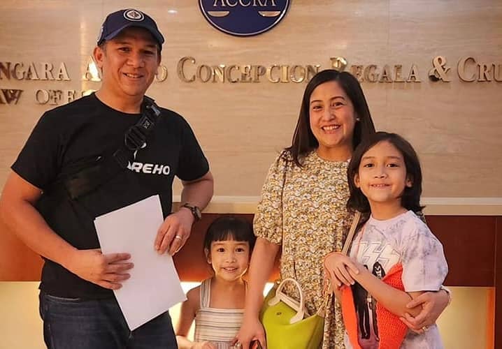 MARK Escueta and wife Jolina Magdangal with their children.