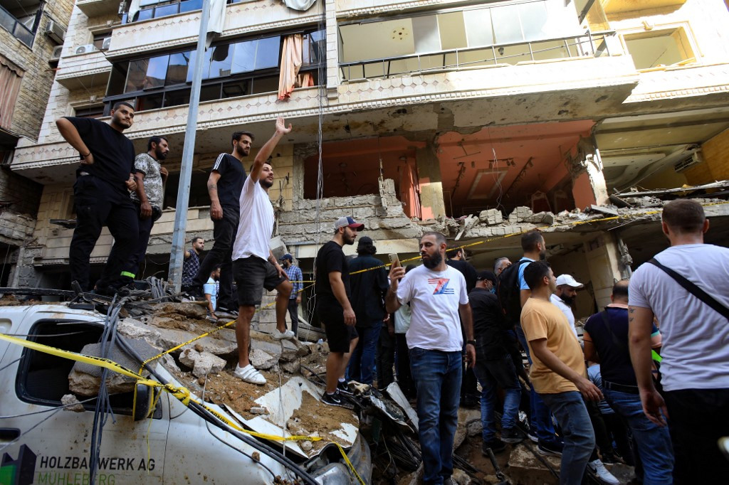 Israel, Hezbollah urged: Step back from the abyss
