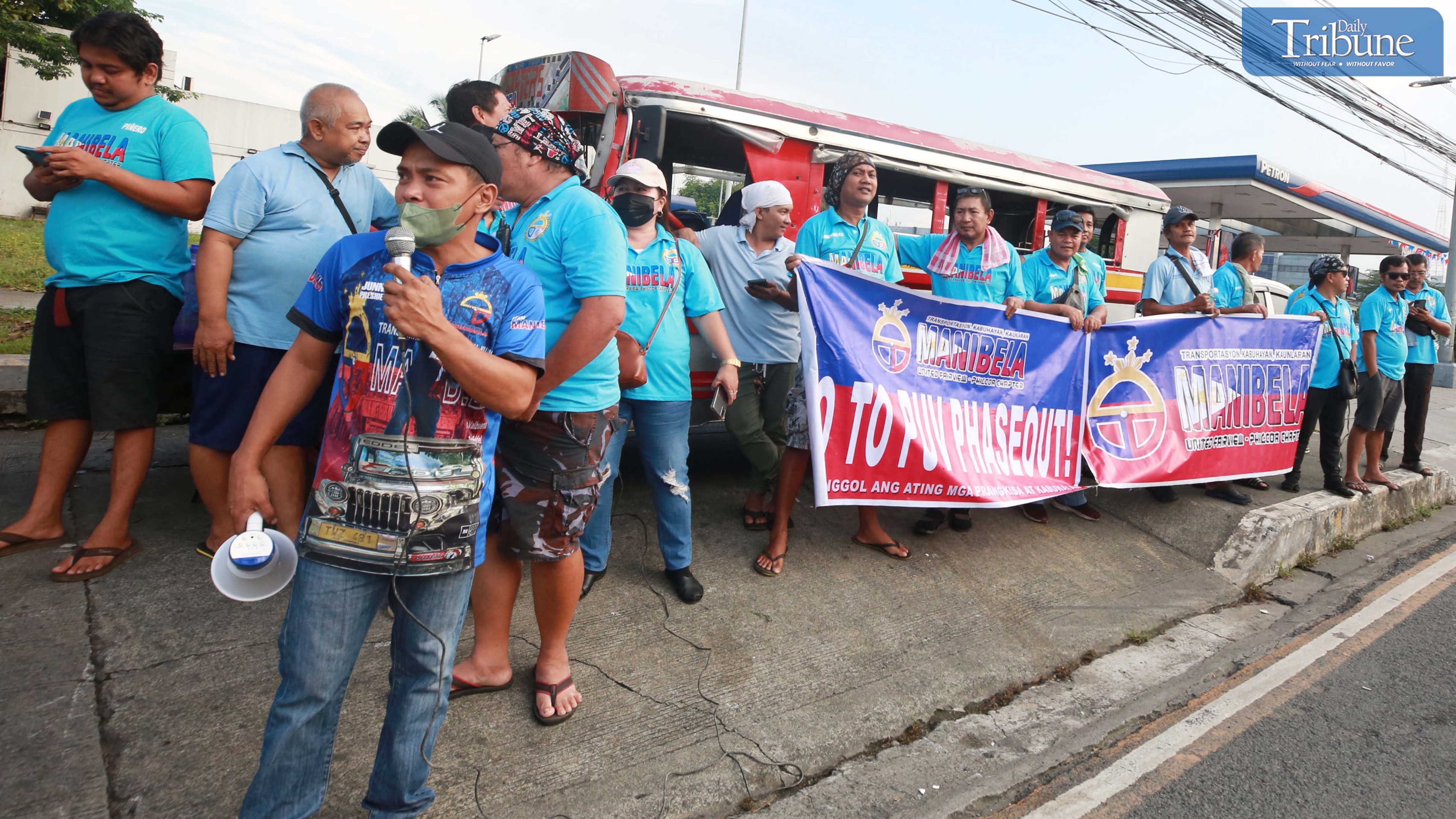 Manibela stands up: protest against PUV modernization