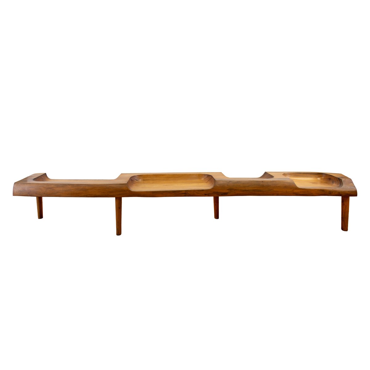 Napoleon Abueva’s iconic bench sold for P3,504,000.