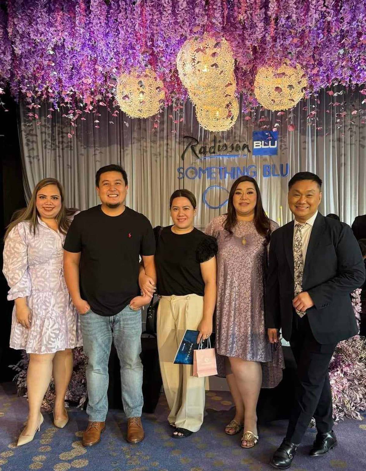 Amapola Garcia,Radisson’s senior events manager  with first Radisson couple Paolo and Joannah Despi, Tonette Carcel and Jeffroger Kho of Rock Paper Scissors Studios.