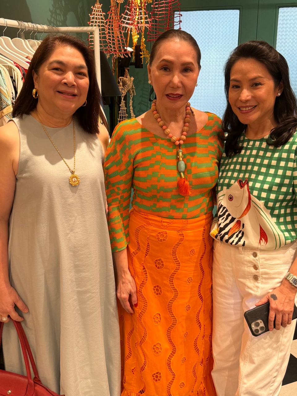 Géraldine Ocier, Agnes Huibonoa and Ana Lorenzana de Ocampo.