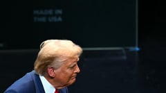 U.S. intel warns of Iran threats to assassinate Trump