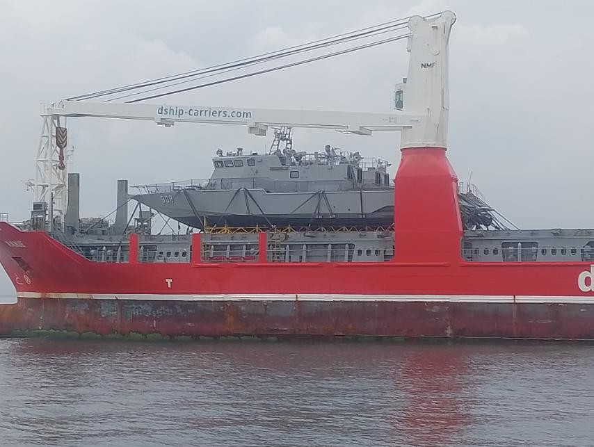 2 new Navy vessels arrive in Manila
