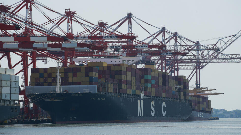 A strike would affect other large US ports, including Boston, Philadelphia, Charleston, Savannah, Tampa and New Orleans