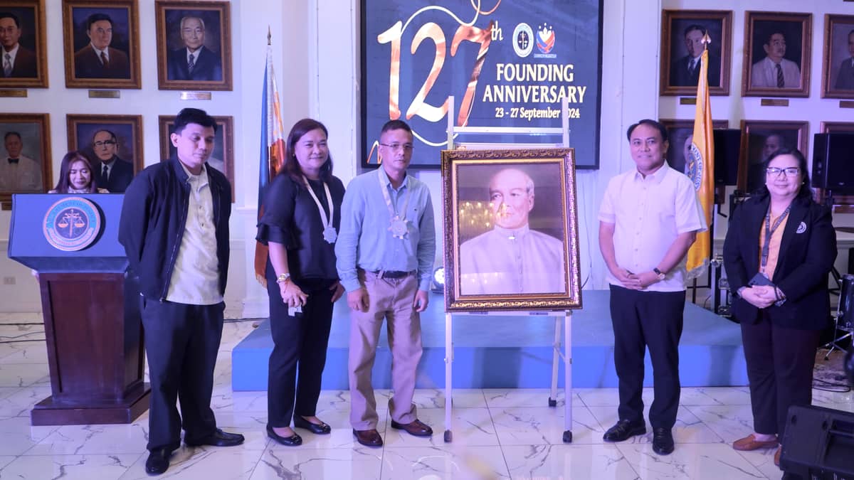 Department of Justice officials led by Undersecretary Frederick Vida honor the loyalty awardees during the culmination of the 127th Founding Anniversary of the agency at the DoJ Main Office in Manila on Thursday. The celebration also highlights the unveiling of the portrait of Severino delas Alas — the first Justice Secretary of the Philippines in 1897.
