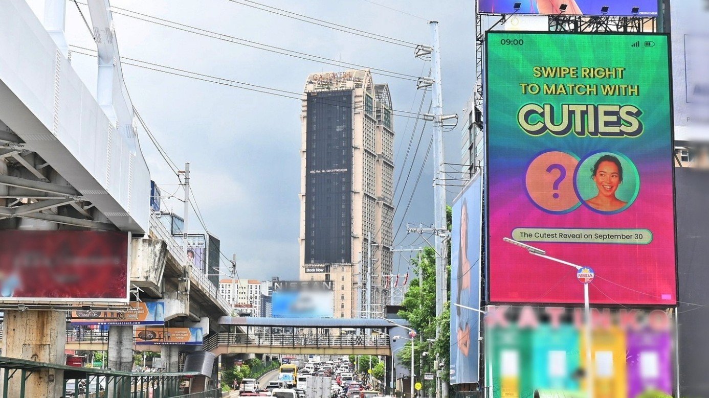 Mysterious billboard sparks buzz
