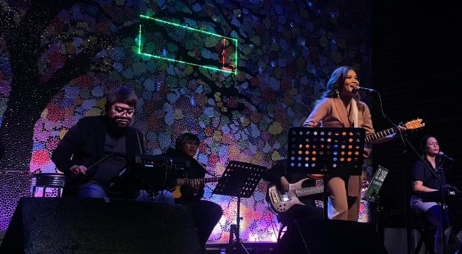 Moonstar88’s Acel Bisa holds farewell concert, launches album 