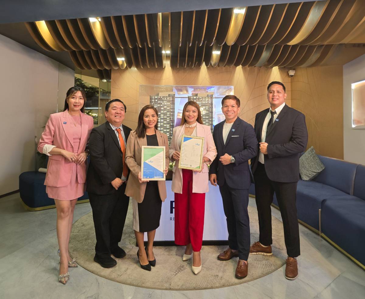 From left: RLC Residences sales directors for Cebu Seychelle Victoria Kangleon and Dennies Siongco; RLC Residences Cebu branch head Gretchen Marie Lim-Belleza; RLC Residences sales directors for Cebu Leoniza Aguitong, Federico Pandagani and Eugenio Arcena.