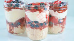 Fruity Oatmeal Yogurt Parfaits
