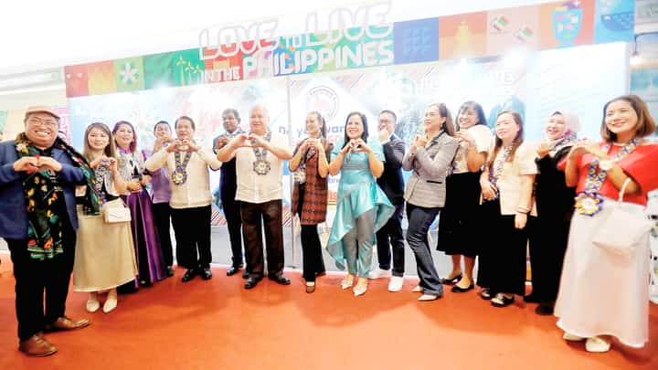 GTBA president Michelle Taylan (second from right) led the opening of Travel Sale Expo 2024 on 27 September at SM MegaMall in Mandaluyong City, with ambassadors, sponsors, DoT officials, LGUs, NTOs and other officials.