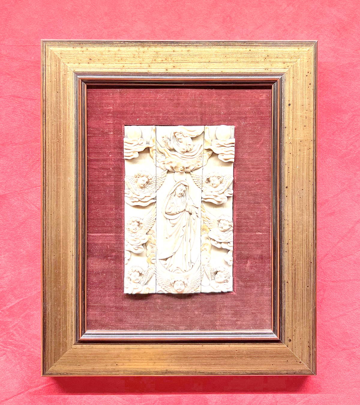 ‘La Anunciacion,’  an ivory sculpture.