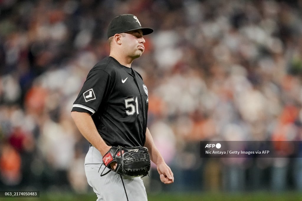 White Sox break MLB record for defeats in a season