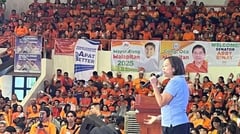 Makati mayor meets 'Batang Kankaloo'