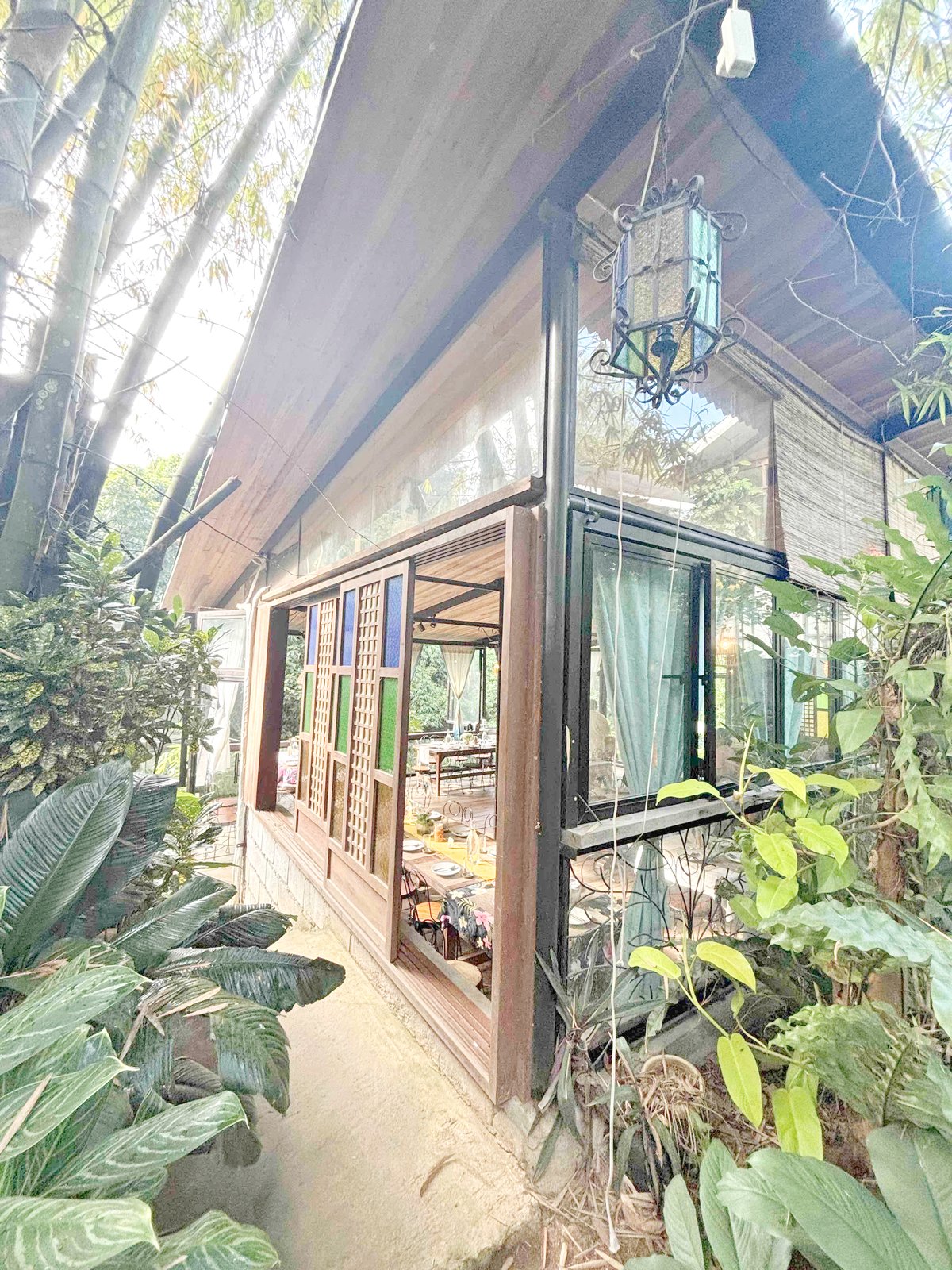 Casa Mellifera Antipolo: Rustic ambience, great food.