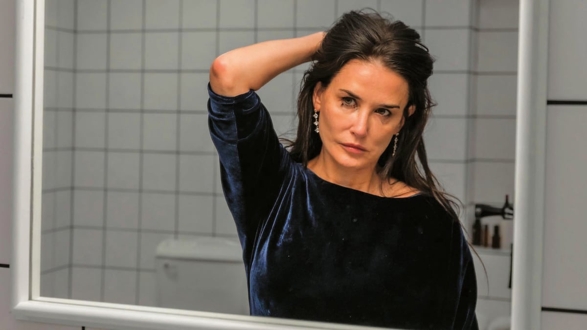 Demi Moore as Elisabeth Sparkle.
