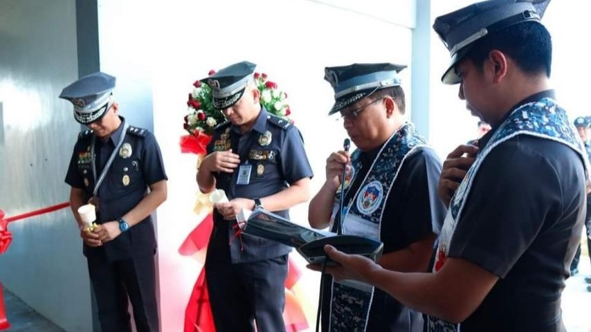 BJMP 3 director,  Jail Chief Supt. Paulino Moreno Jr. (2nd from left), alongside BJMP officials, unveils the new Gapan City Jail facility, a symbol of collaboration and commitment to PDL rehabilitation.