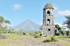 CAAP adds Mayon to flight advisory