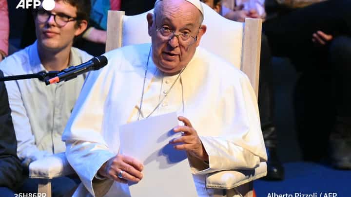 Pope called out over women’s role in Church