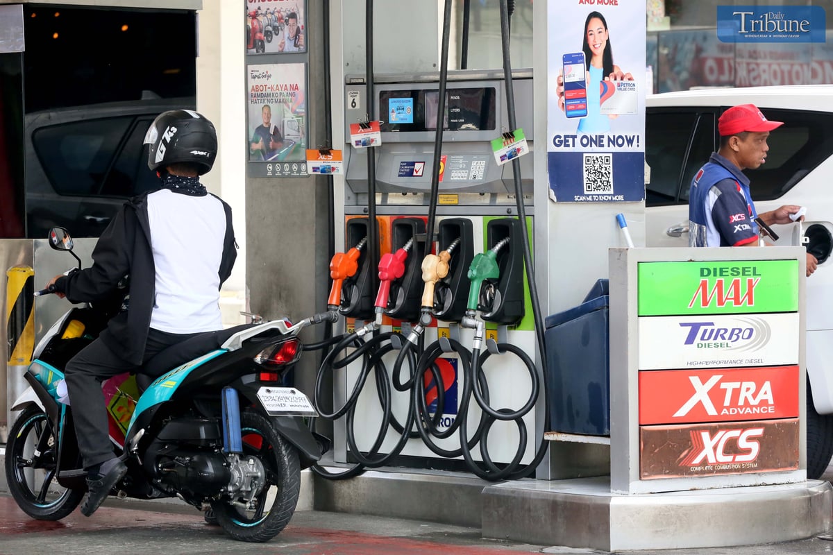 TRIBUNE-09-30-24-gas-station