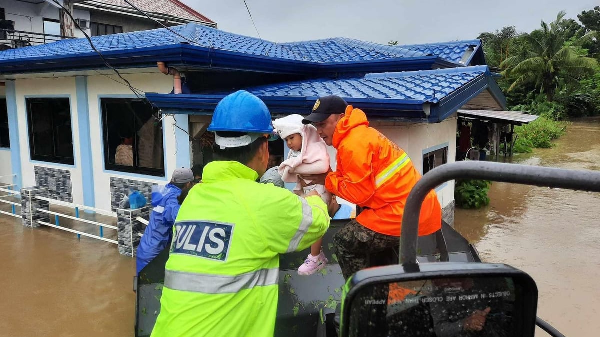 Ilocos Norte Responders Unite for Typhoon "Julian" Rescue Operation