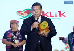 Lao ambassador receives Embassy Expo Champion award