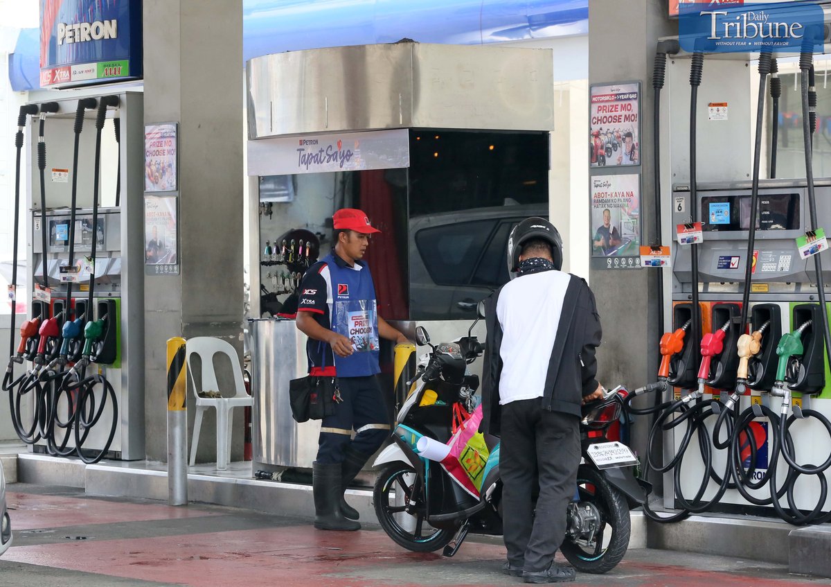 TRIBUNE-09-30-24-gas-station