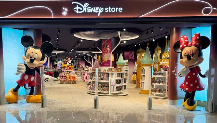 A whole new world: First Disney store opens in Phl