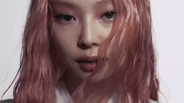 Blackpink Jennie teases 'Mantra'