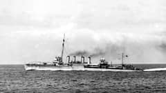 The U.S. Navy destroyer USS Stewart (DD-224) steaming at high speed, circa 1930s.