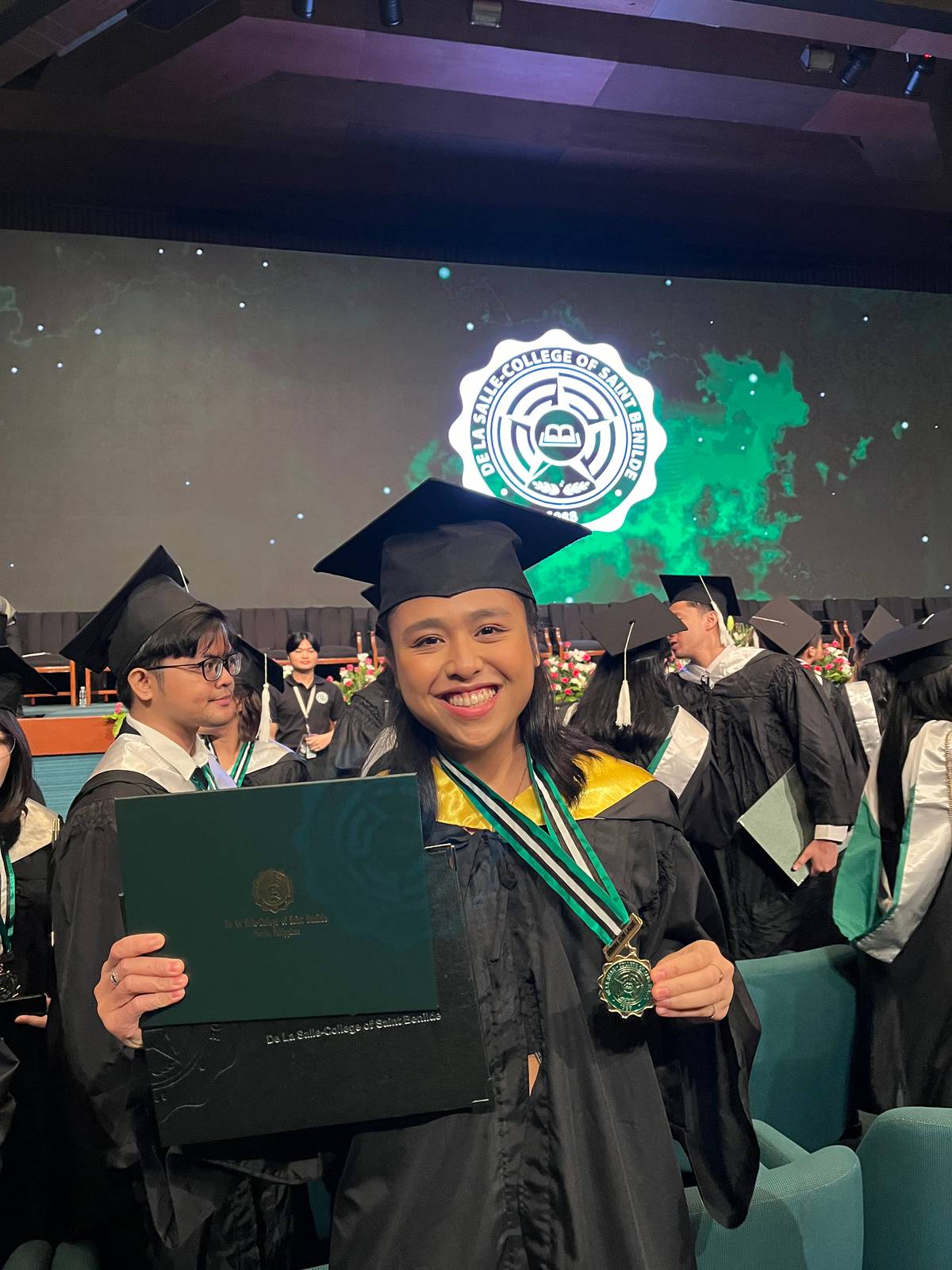 Janela Franzin B. Apolinar, BS-HRIM 01.