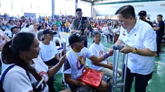 Go lauds removal of senior citizens' medicine booklet requirement for discount