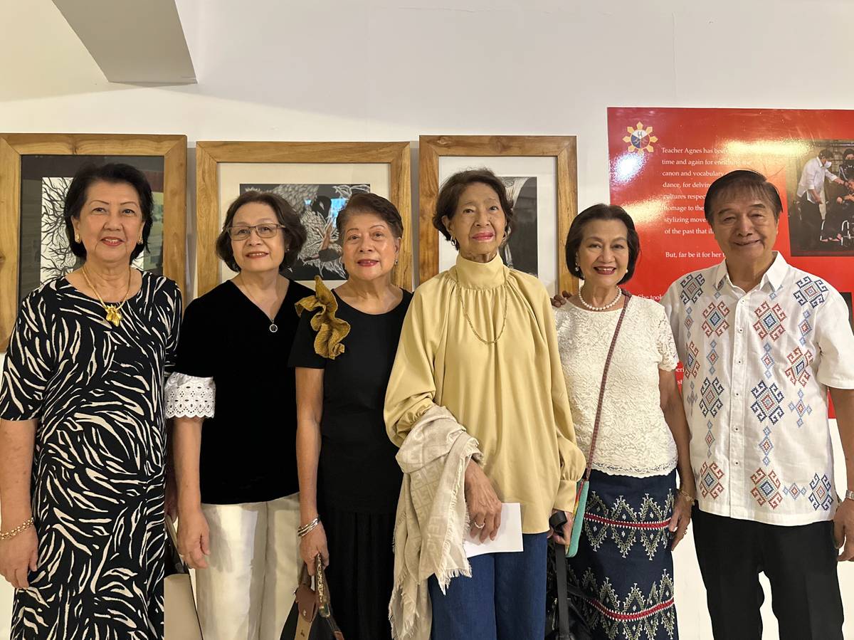 Sylvia Garcia, Davao Museum president Judy Ann Prantilla, Josie Carriedo-Tionko, Dinggay Sasin, and Lillian and Ruben Robillo.