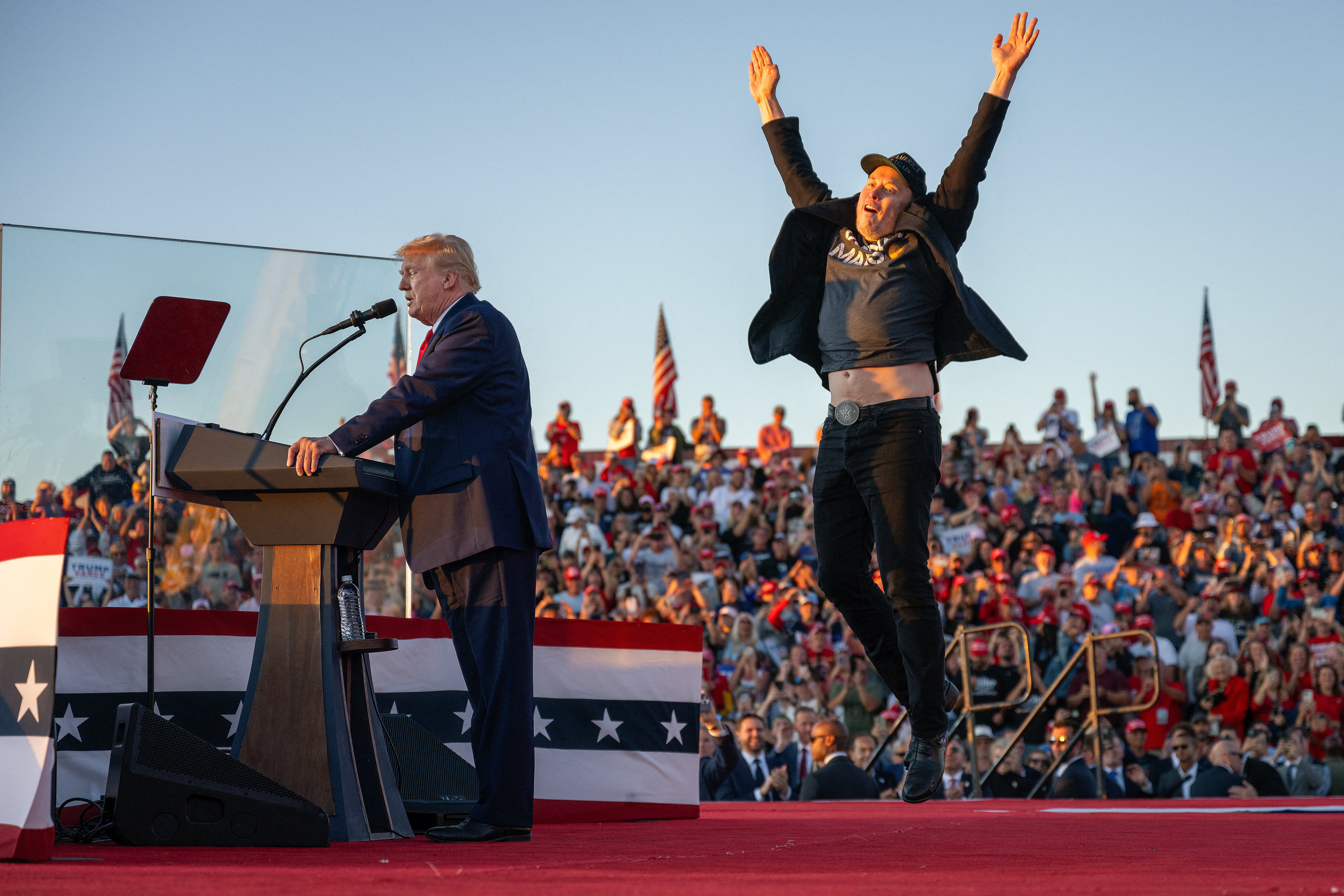 Trump rallies supporters at site of failed assassination
