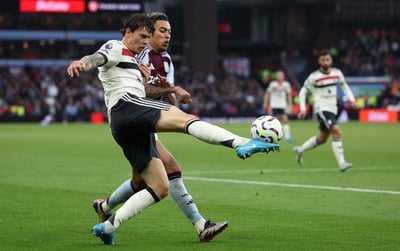 Man Utd Fail to Score in Stalemate Against Aston Villa