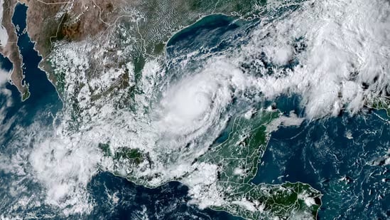 ‘Milton’ approaches Florida, likely to become major hurricane