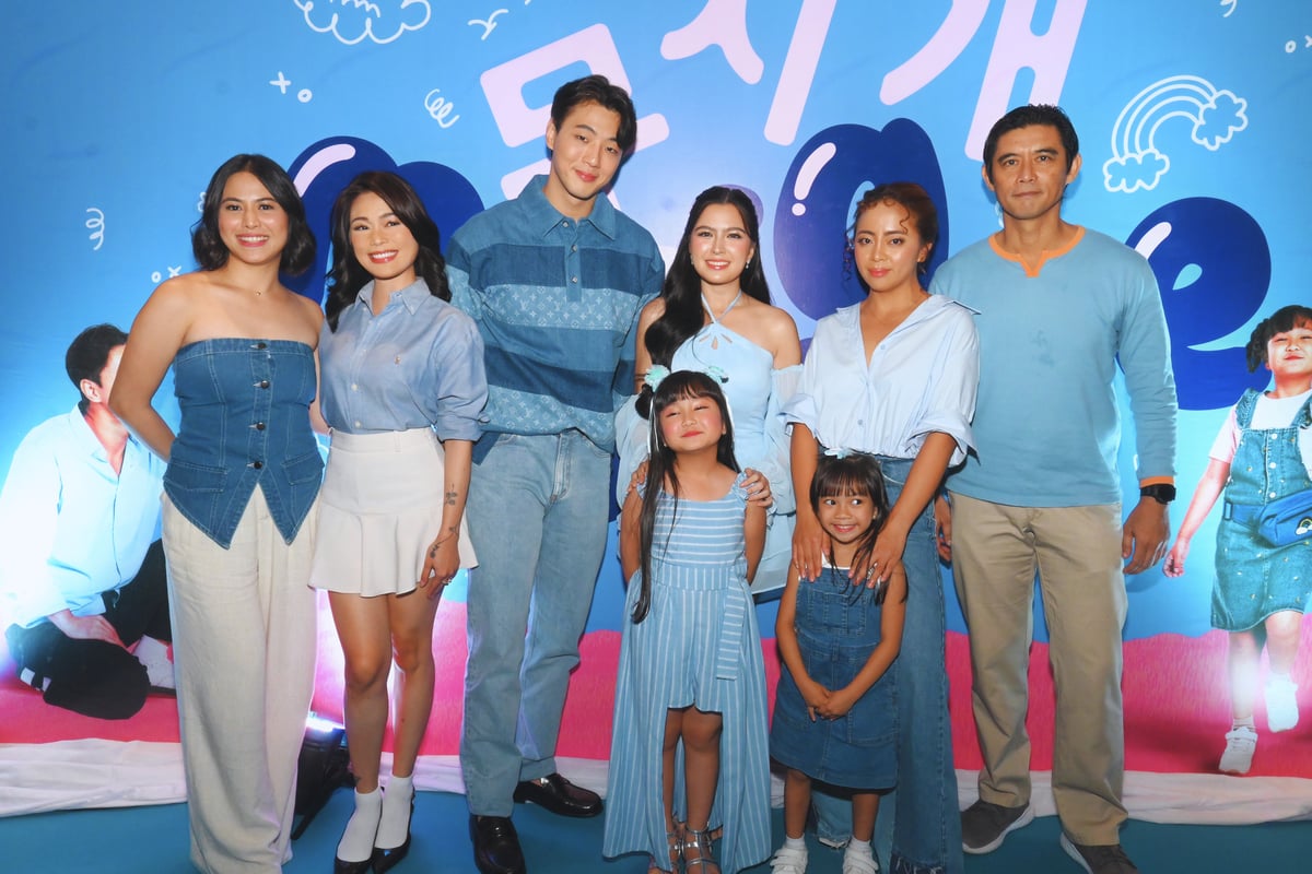 THE cast of ‘Mujigae.’
