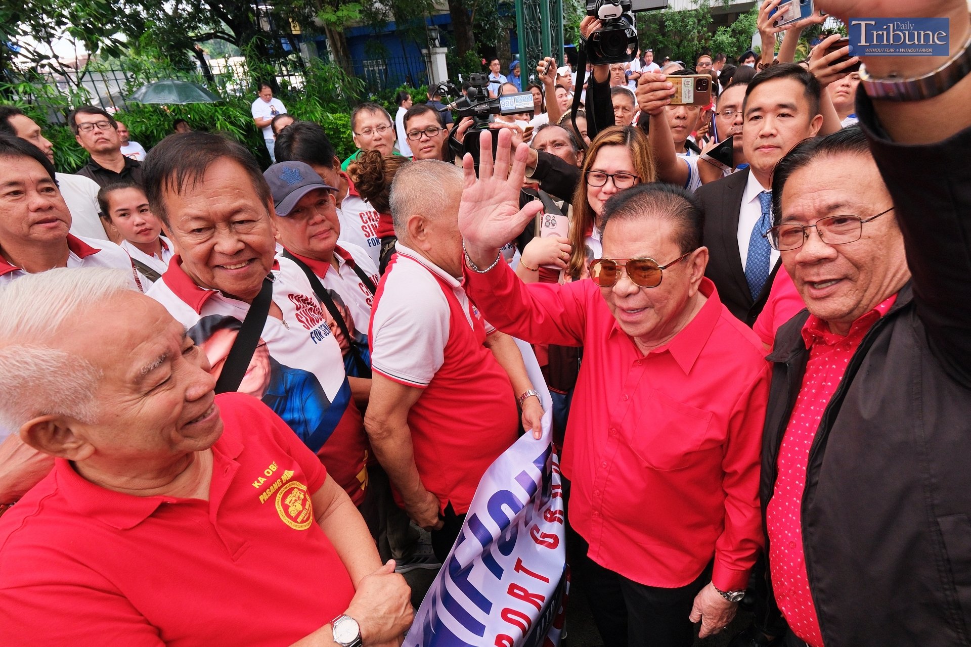 Chavit aims to uplift Filipinos thru economic growth, job creation